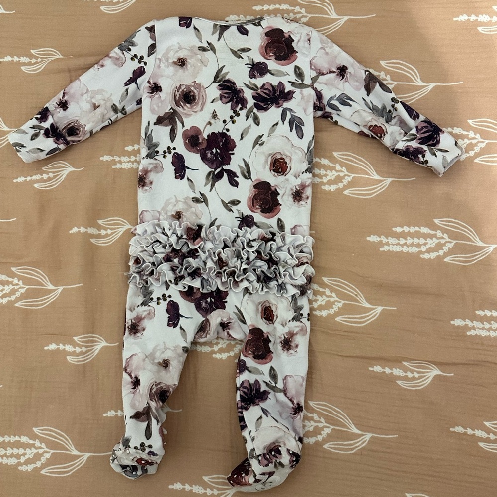 Caden Lane Ruffle Footies  0-3 months